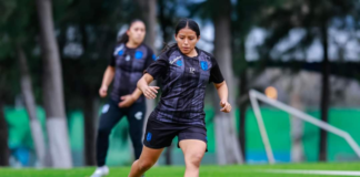 Las emplumadas visitan la Bella Airosa