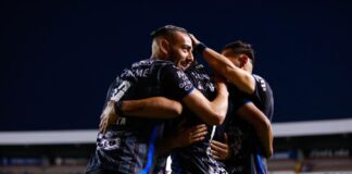 Goleada en el Clásico; Gallos se coloca en Play-In