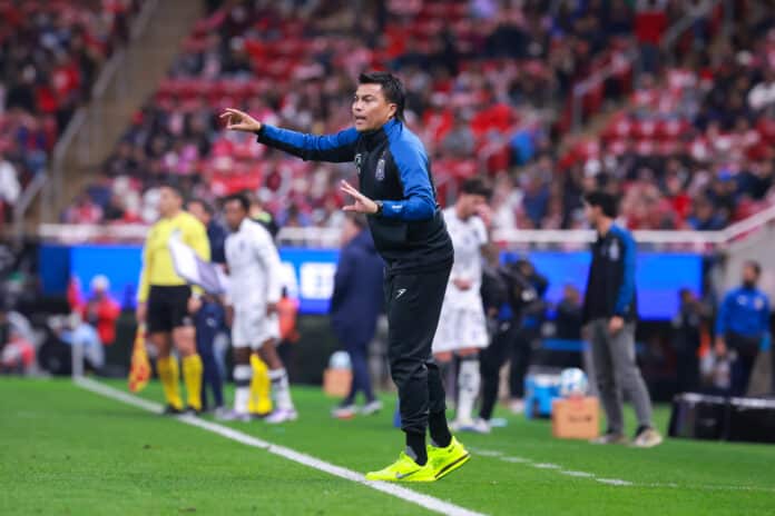 J3_CHIVAS_VS_QRO_CL26 __337