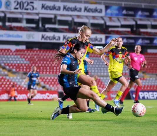 Gallos Femenil pierde ante América en un duelo de aves.