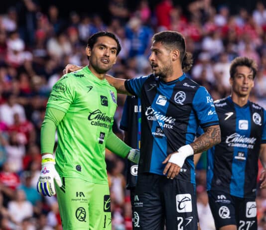 Gallos busca ser el pararayos del Necaxa