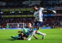 Gallos demuestra más corazón que la maquina en un empate a 1