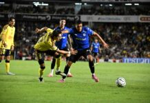 Las águilas impiden el vuelo de Gallos Blancos en su debut