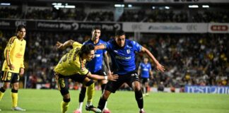 Las águilas impiden el vuelo de Gallos Blancos en su debut